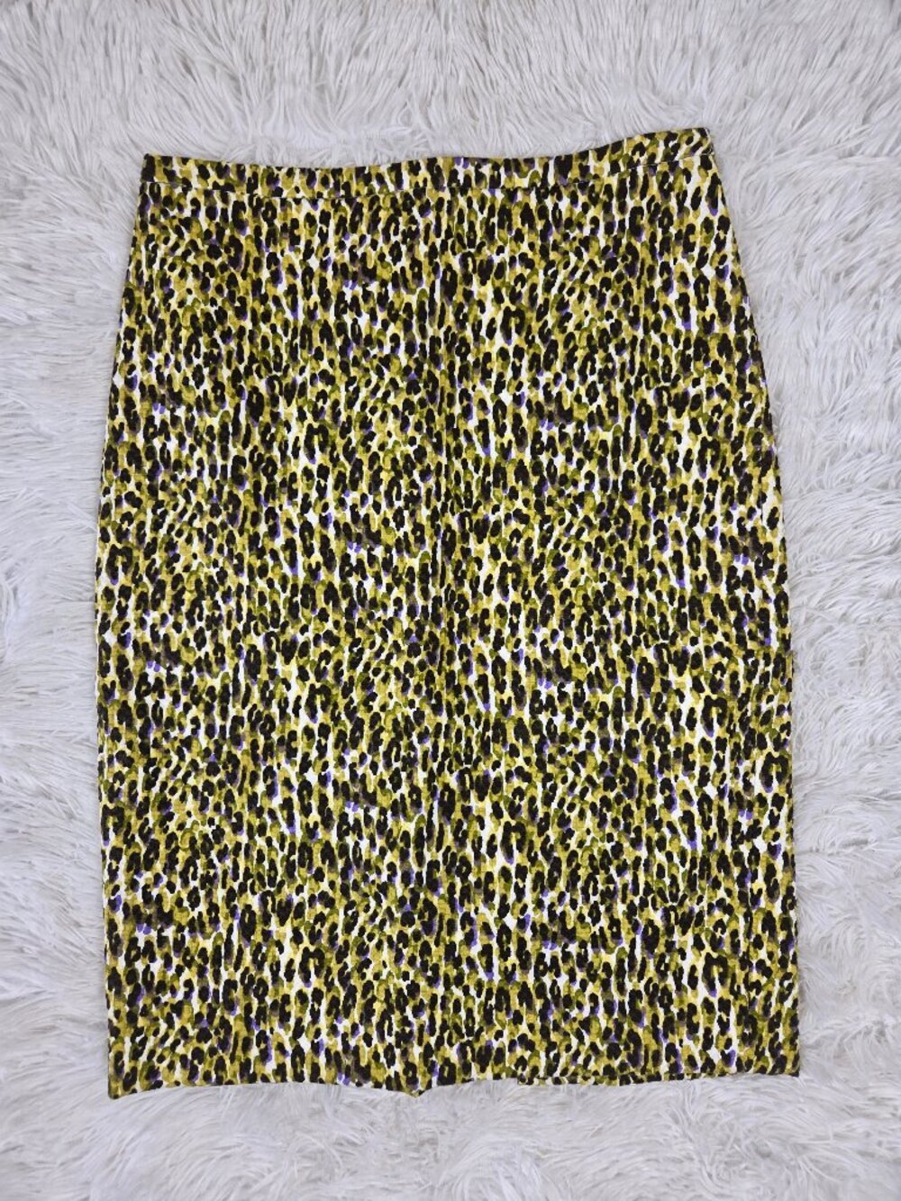 J Crew Size 2 Leopard Print Pencil Skirt Textured Back Walking Slit Hidden Zip